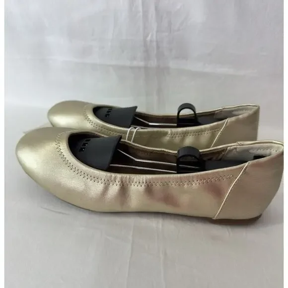 Amazon Essentials Women's Gold Ballet Flat Shoes Size 8W NWT - Picture 2 of 8
